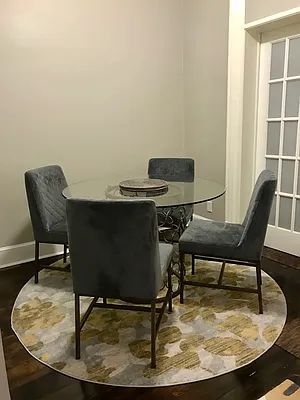 Rented by Bezell Group | media 54