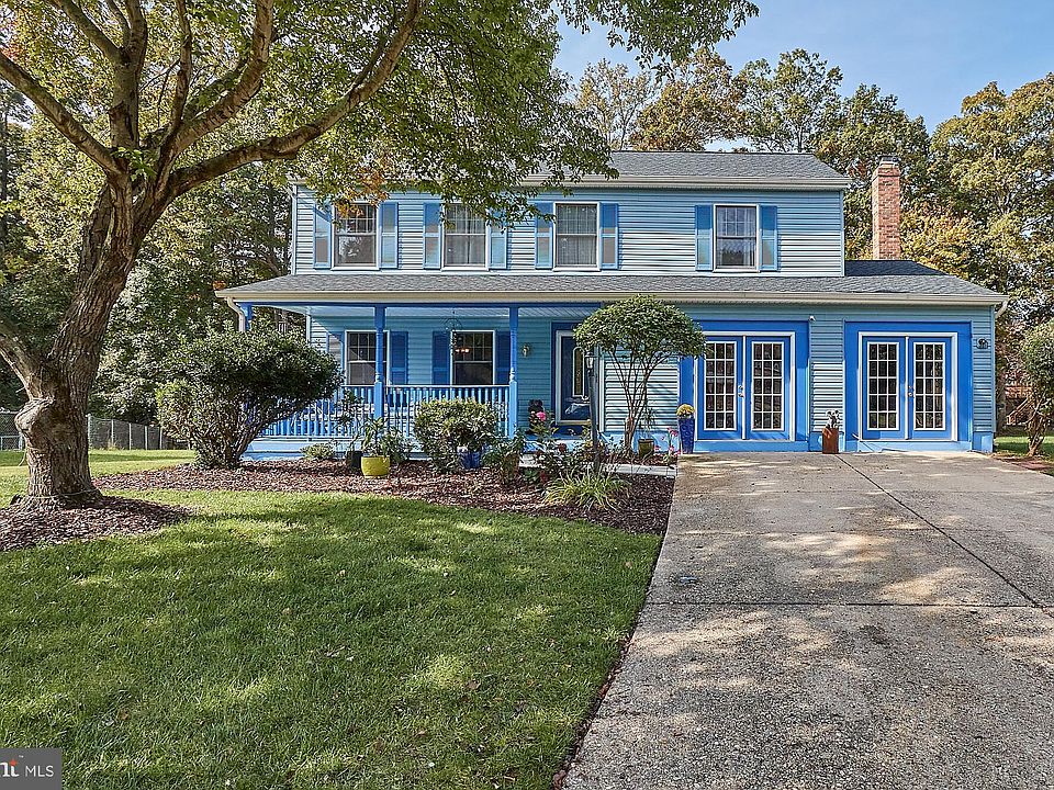 1st image of 613 Halifax Pl