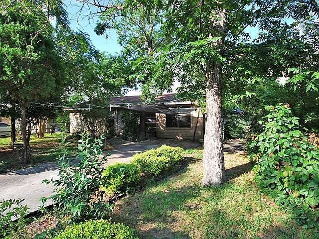 1st image of 207 Schirra Pl