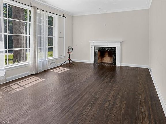 4th image of 52 Valecrest Dr