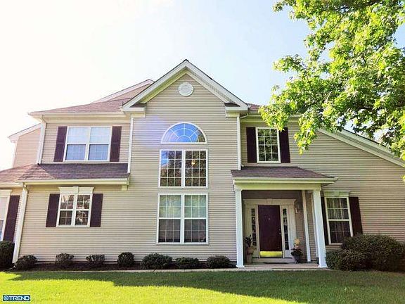 4th image of 5 Leeds Ct #1106