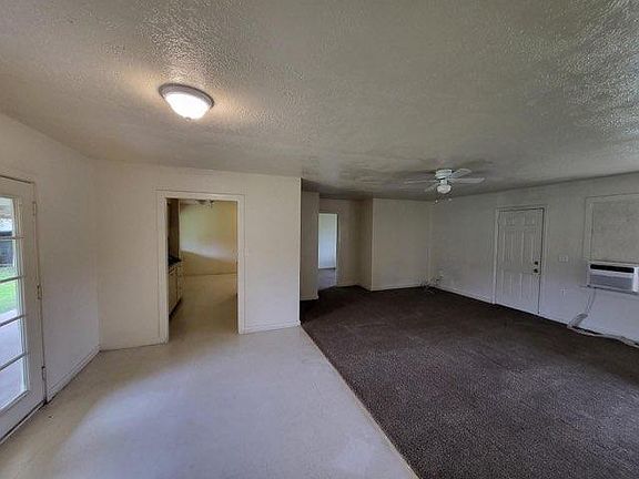 4th image of 3011 N Teilman Ave