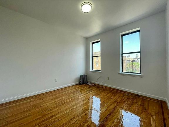 5th image of 560 W 170th St APT 6a