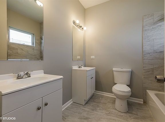 5th image of 1523 S Karlov Ave APT 3