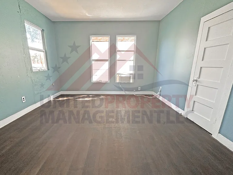 511 W Bonbright St — Photo 4