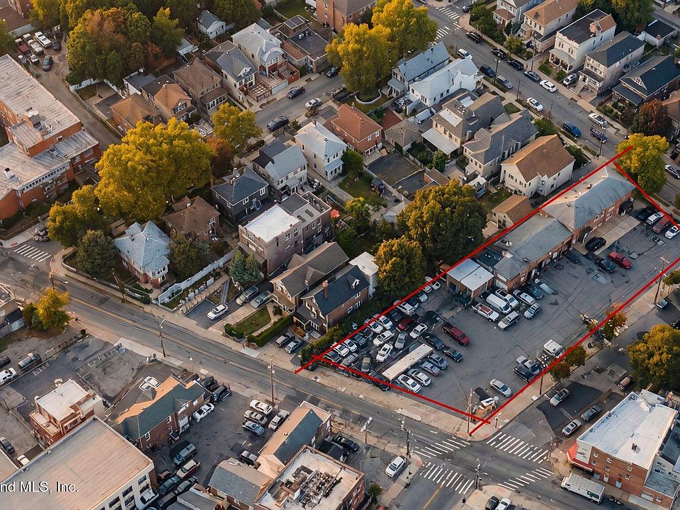 2nd image of 331 Clove Rd