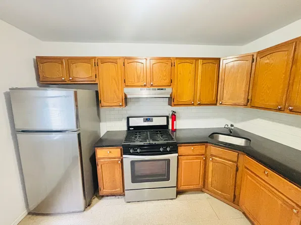 137 Winfield Ave #2E, Jersey City, NJ 07305