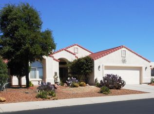 565 W Waterview Dr, Green Valley, AZ 85614