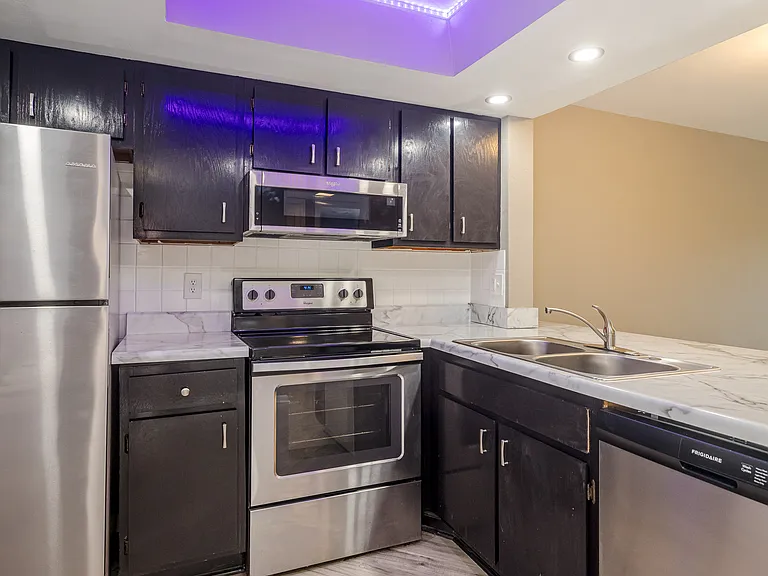 1208 Windsong Cir — Photo 5