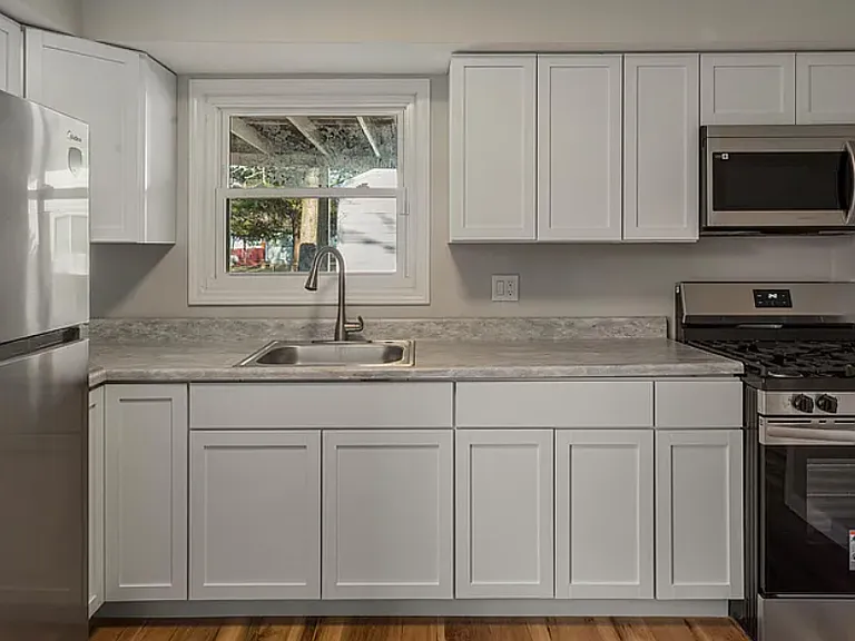 1902 Meadow Dr — Photo 13