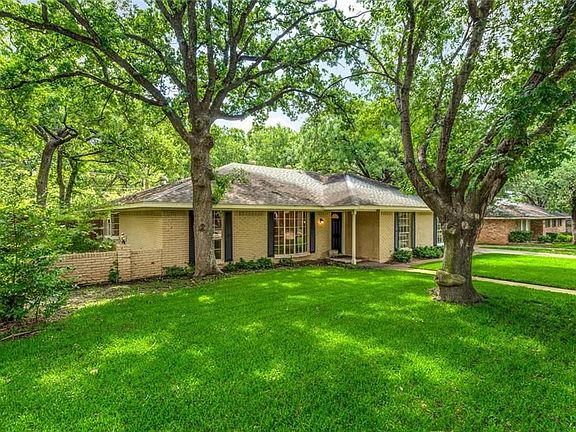 2nd image of 2326 Ravenwood Dr