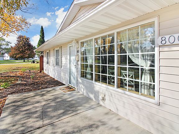 4th image of 800 Hollyberry Dr