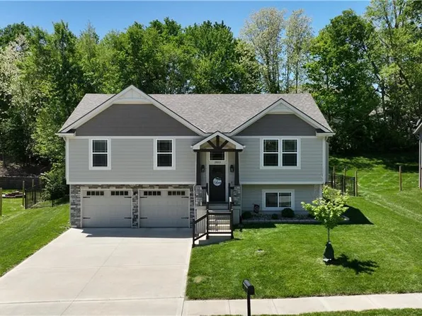 19553 E 14th St N, Independence, MO 64056