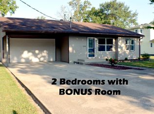 1200 2nd St, Gillespie, IL 62033