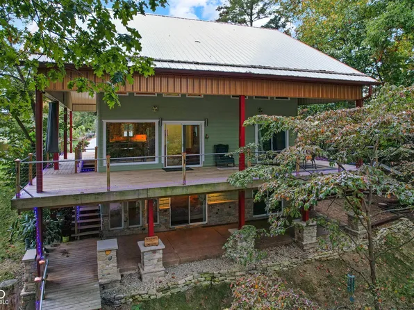 7437 Center Lake Rd, Nineveh, IN 46164