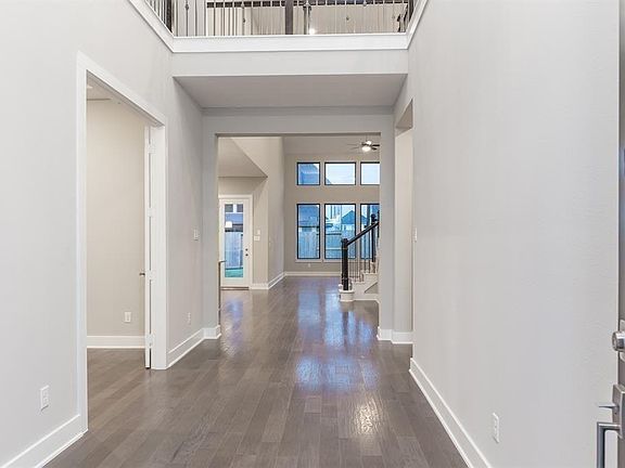 4th image of 4415 Windy Oaks Dr