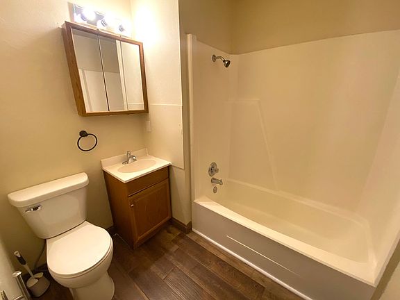 5th image of 340 Caroline St #8