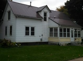 228 E Pearl St, Geneseo, IL 61254