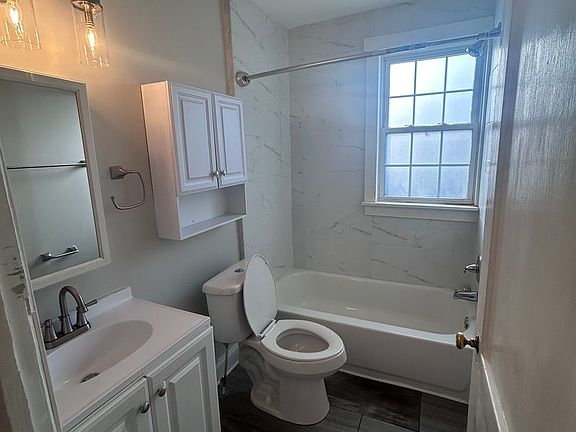 5th image of 4905 Chamberlayne Ave #4