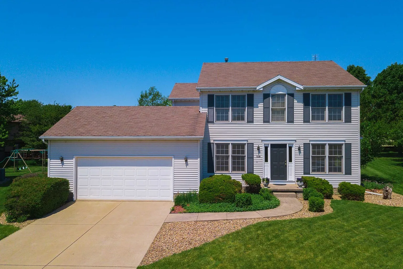 106 Shorewood Dr photo 1
