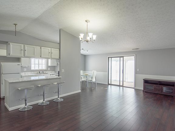 4th image of 3058 Gladsmore Ct
