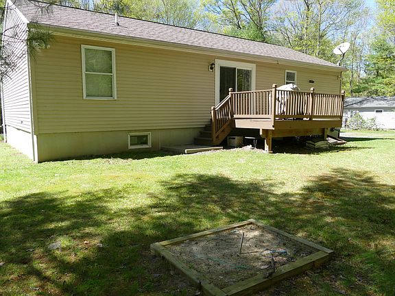 5th image of 123 Pine Dr