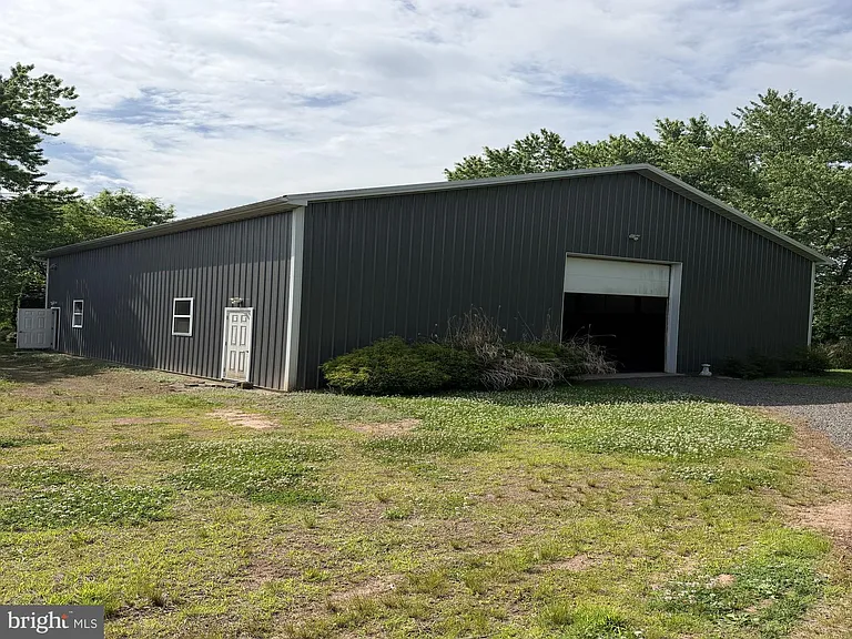 572 Hollow Horn Rd — Photo 1