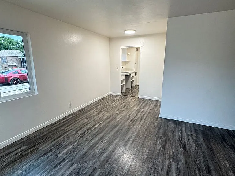 4327 Altadena Ave — Photo 12