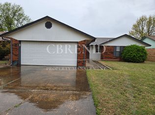 2910 Liberty Ln, Enid, OK 73703