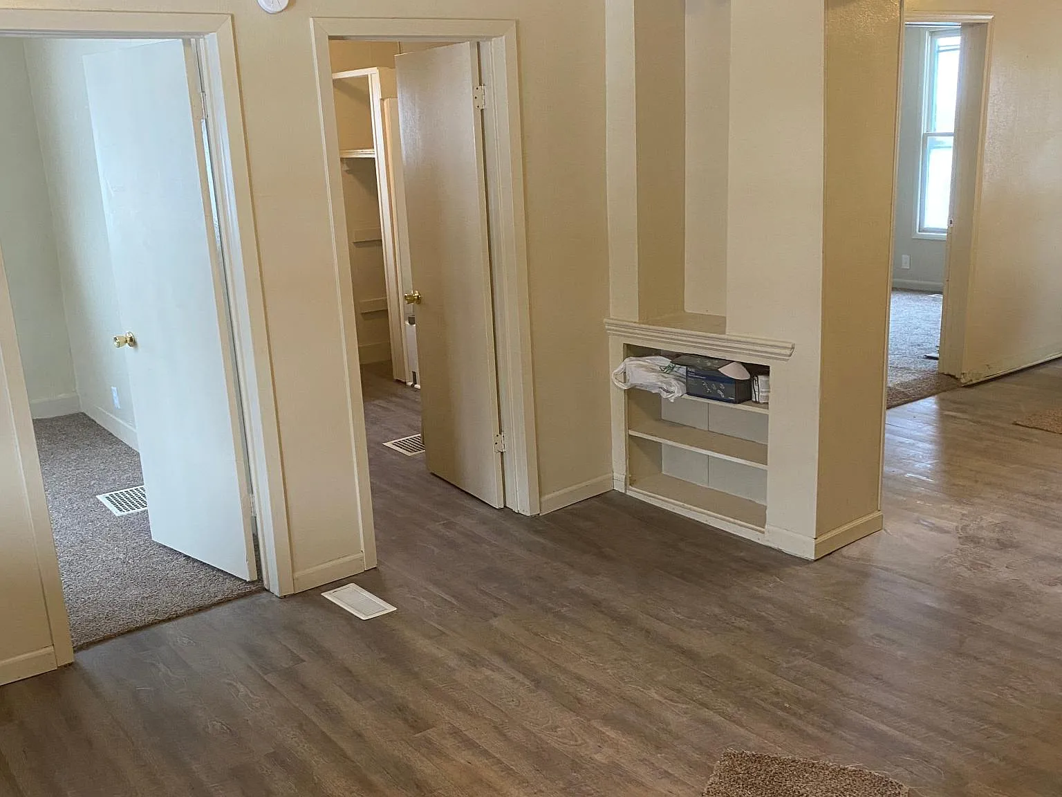 3 bed, 942 sqft, $950 — Photo 3