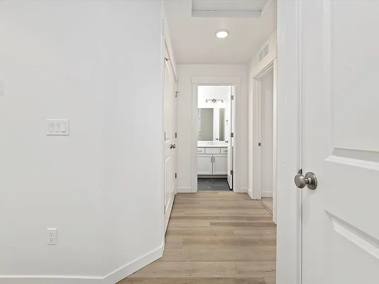 1630 N Mumbarto Ln — Photo 12