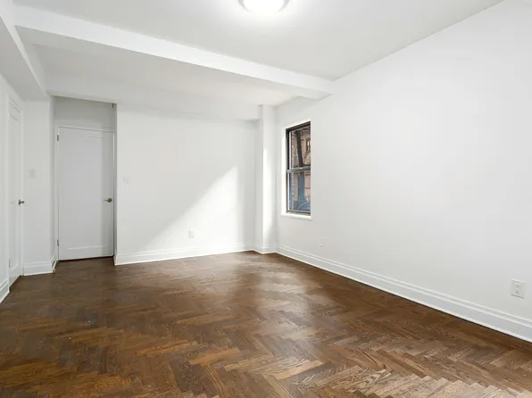 330 East 79th Street image 14 of 24