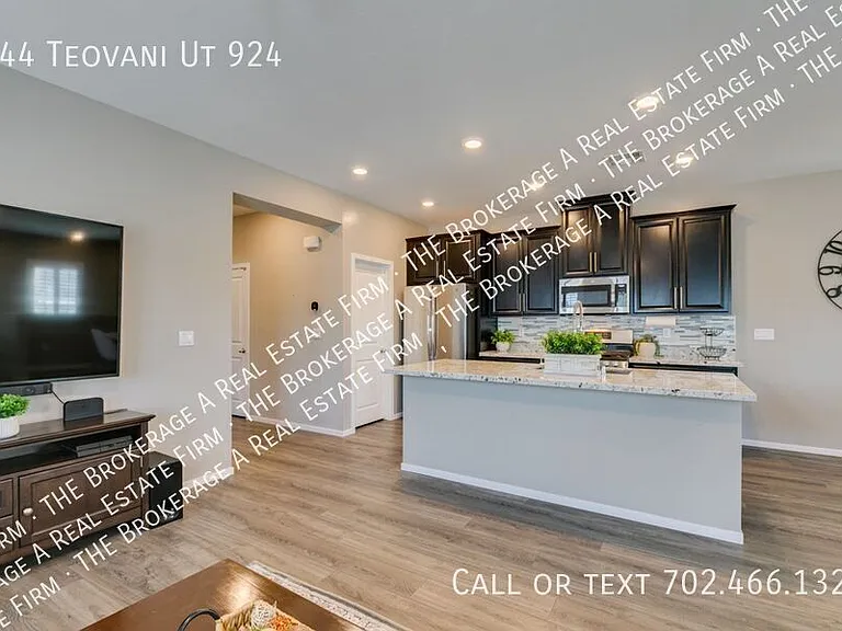 544 Teovani St #924 — Photo 21