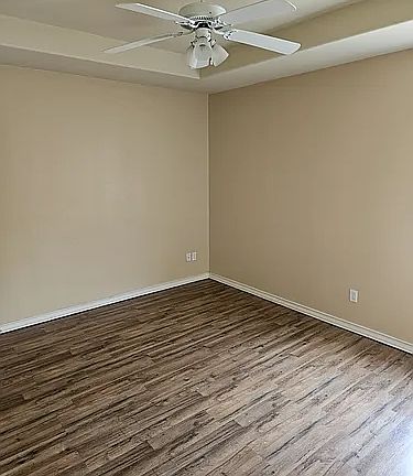 5th image of 804 N Taylor Rd APT 25