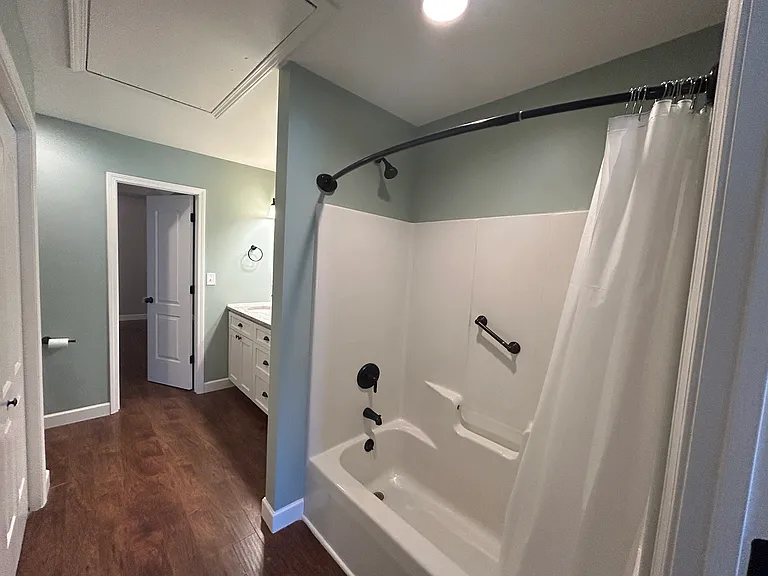 303 Southcreek Dr — Photo 11