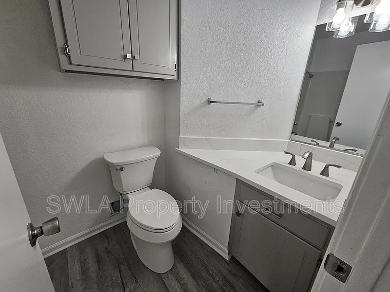 3 bed, 2.0 bath, 1000 sqft, $1,400 — Photo 3