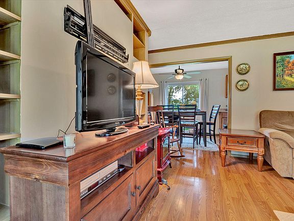 5th image of 4324 Old Virginia St NE