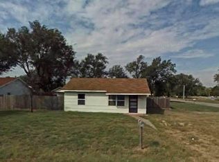 1303 S Elm St, Hutchinson, KS 67501