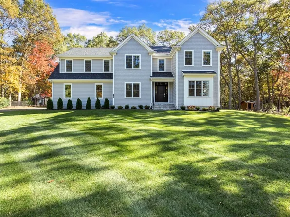 216 Oak St, Westwood, MA 02090