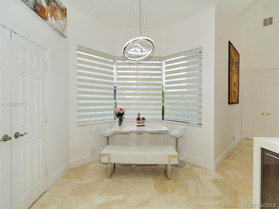 1st image of 2529 Poinciana Dr
