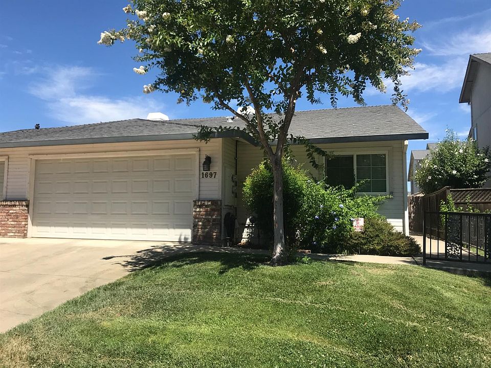 2nd image of 1697 Wildflower Cir