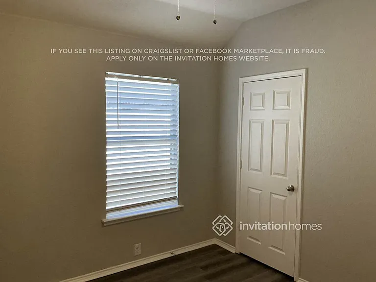 1270 Stanford Dr — Photo 13