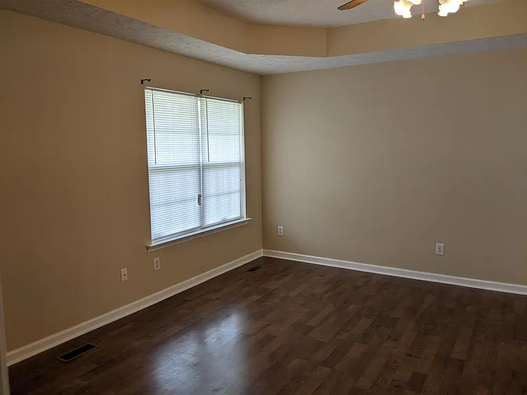 207 Faldo Dr — Photo 2