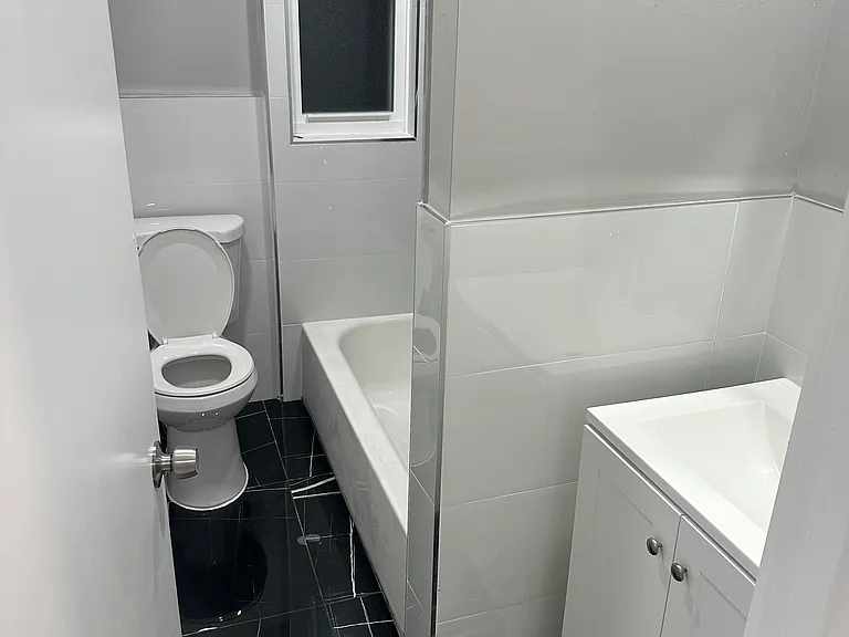 24 Oakland St #2 — Photo 10