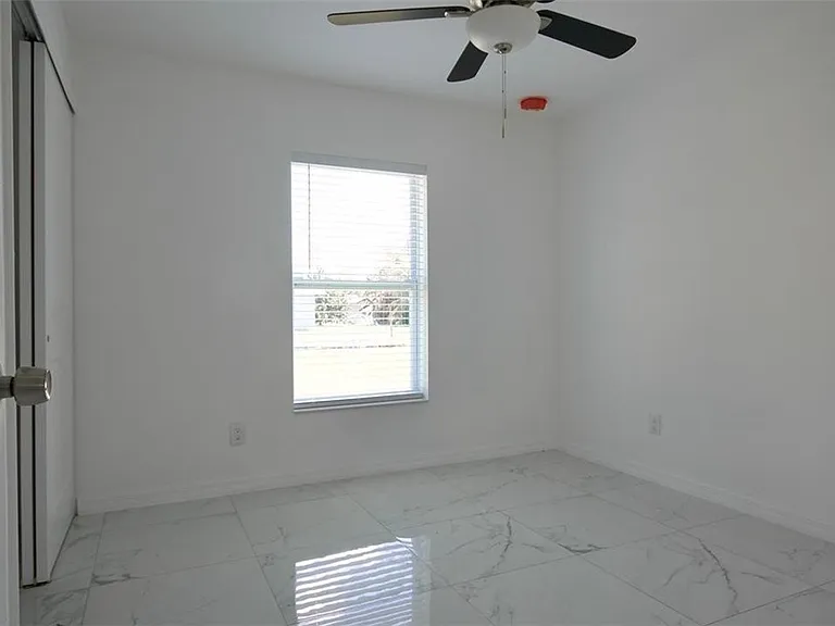 3433 Jeffcott St — Photo 18