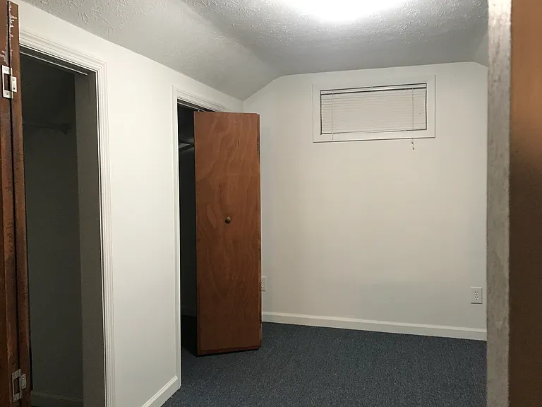 1071 Lakeview Dr — Photo 20