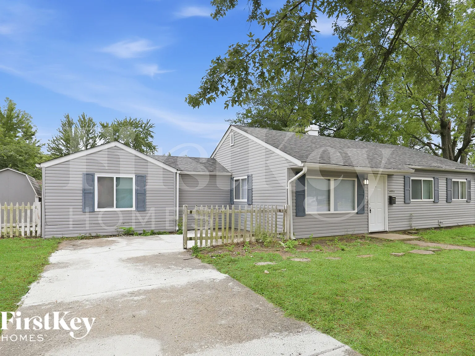 3 bed, 1.5 bath, 1222 sqft, $1,445 — Photo 1