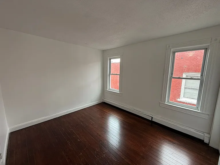 122-124 Shultas Pl — Photo 12