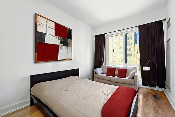 Rented by Douglas Elliman | media 32