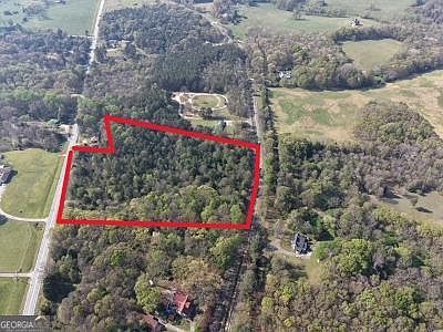 3rd image of 3065 Sycamore Rd